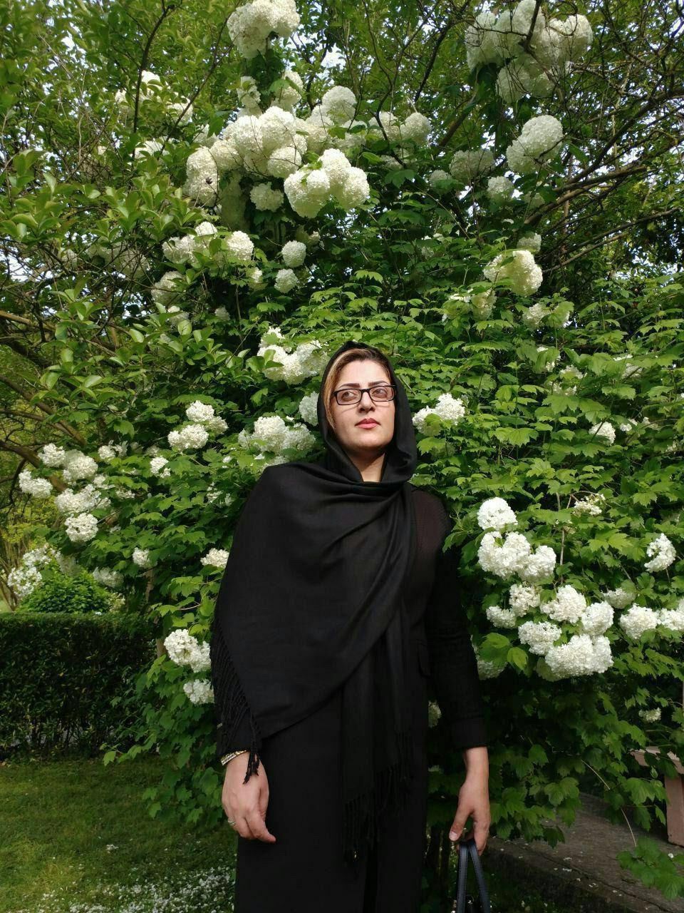 sexy iranian wife 