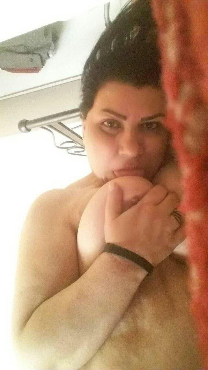 sexy iranian wife 