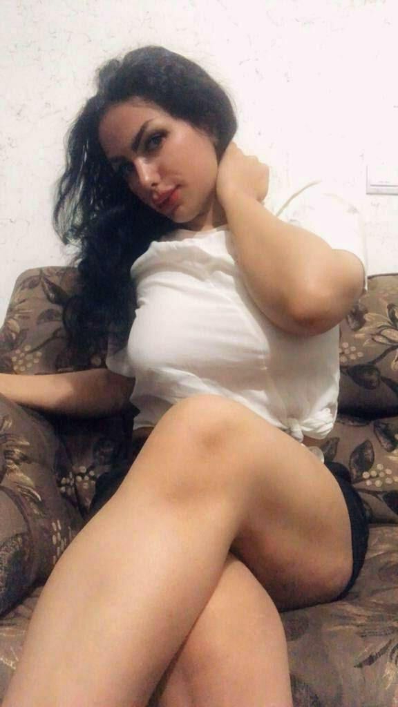 sexy iranian wife 