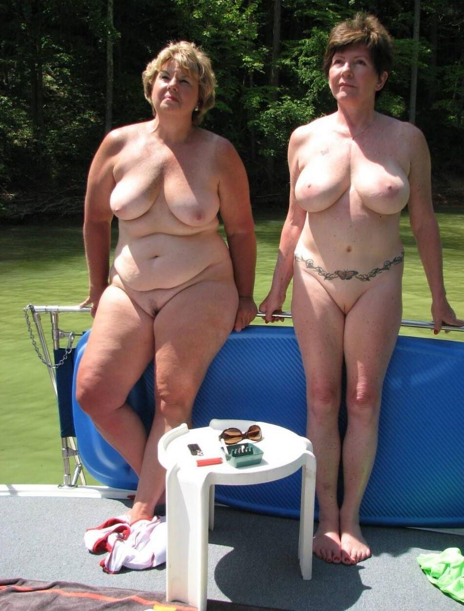 Nudist 