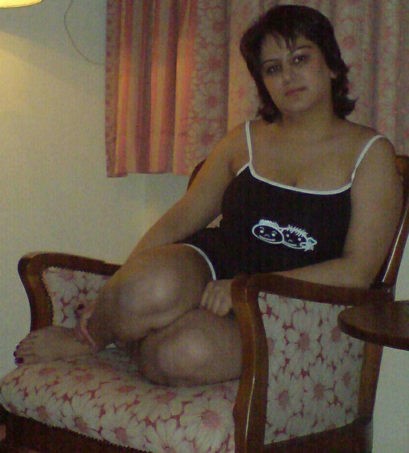 sexy iranian wife 