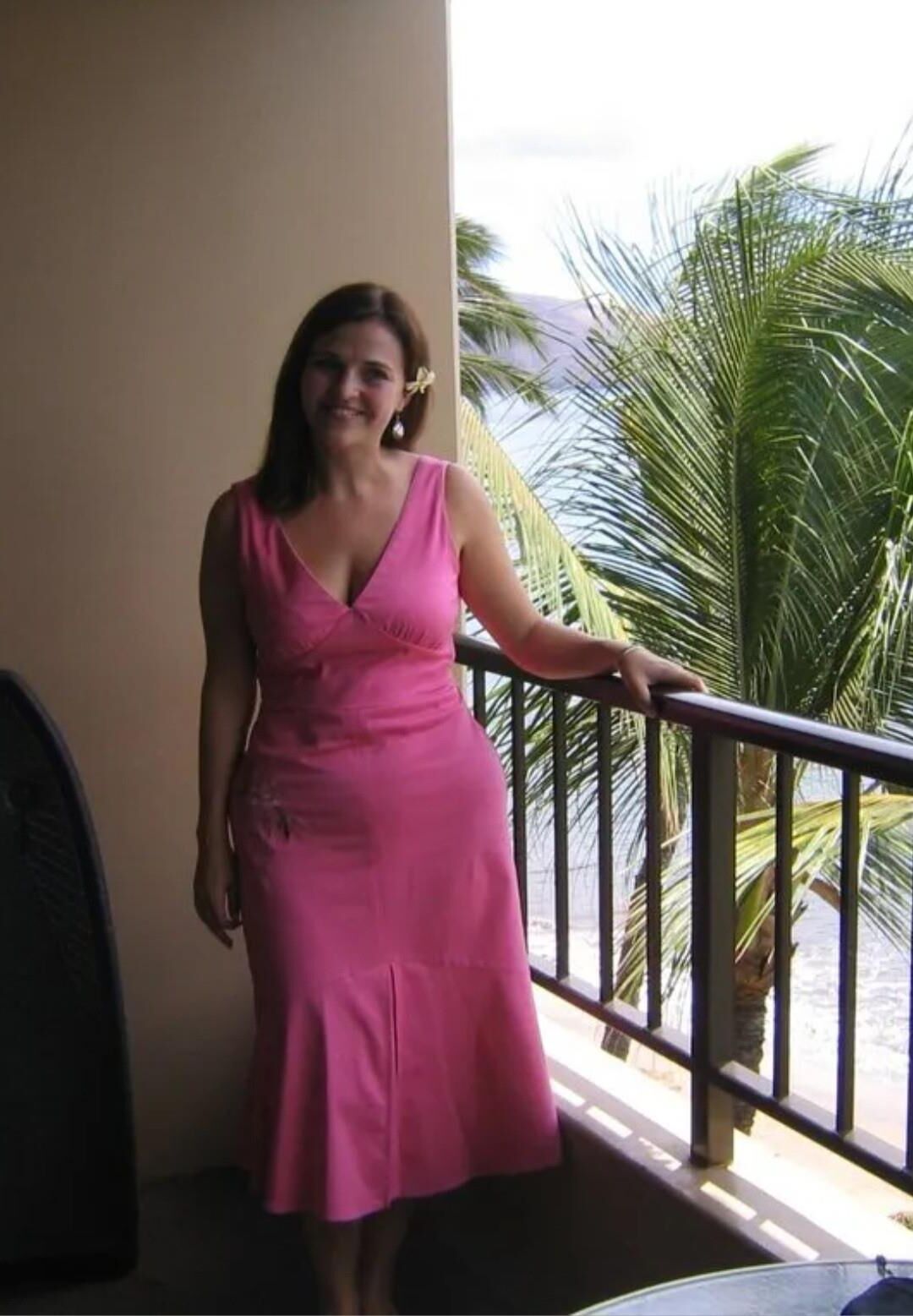 Sexy morena milf americana