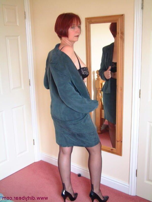Uk wife seamed stockings