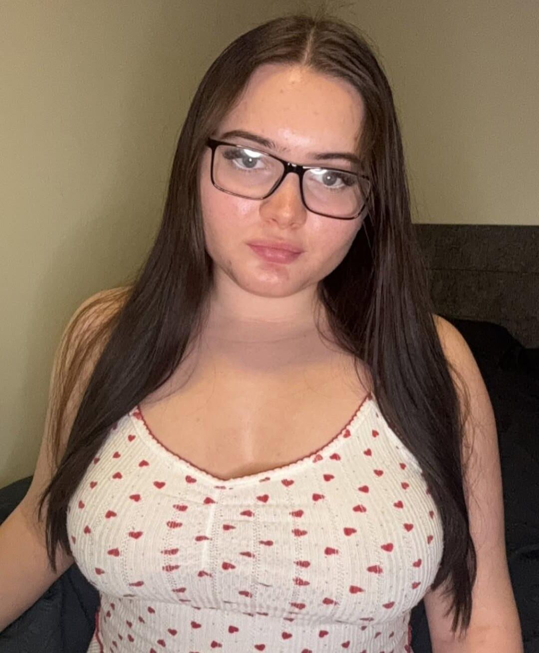 Chunky uk teen slut desperate for attention