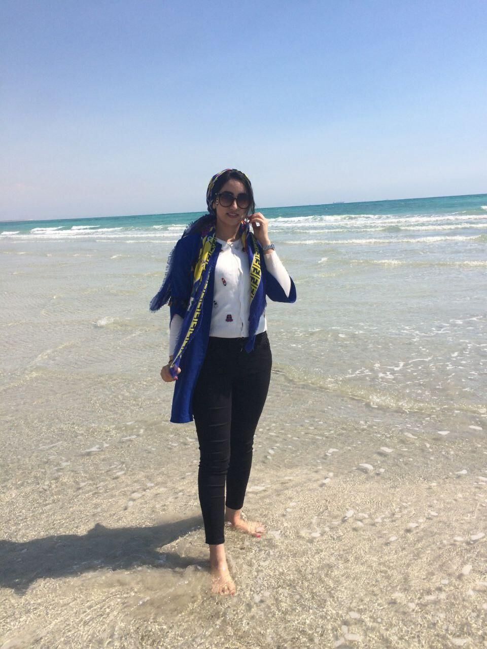 sexy iranian wife 