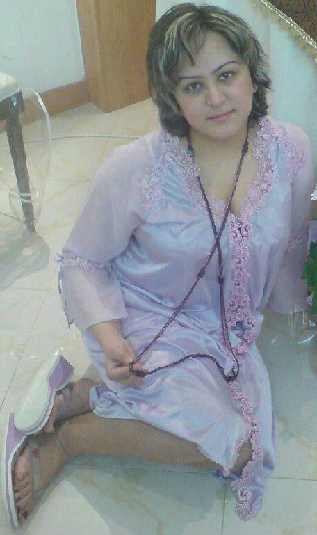 sexy iranian wife 