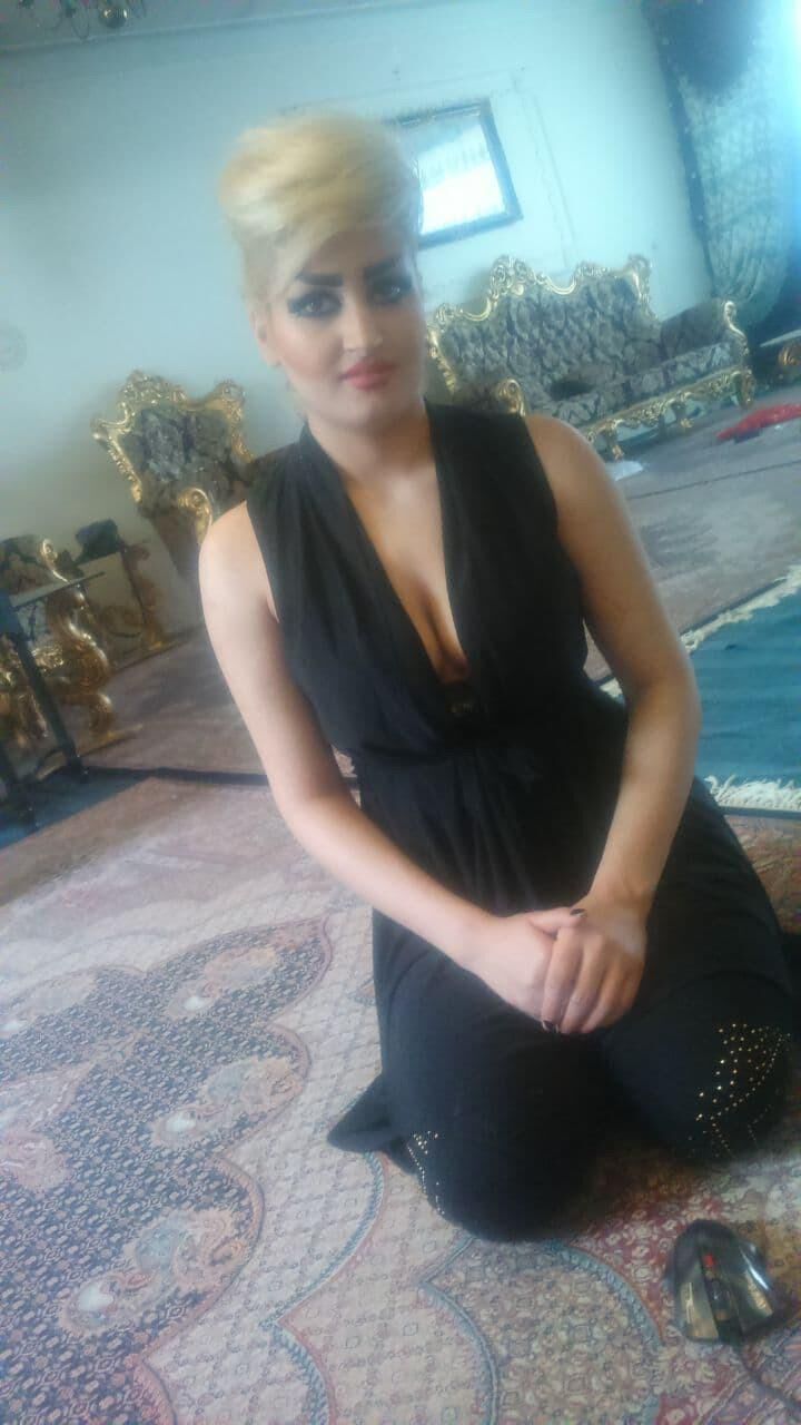 sexy iranian wife 