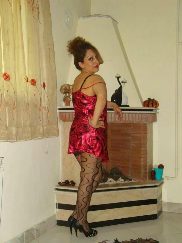 sexy iranian wife 