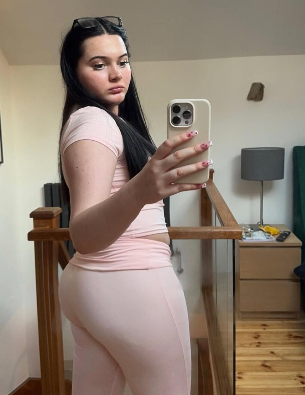 Chunky uk teen slut desperate for attention 
