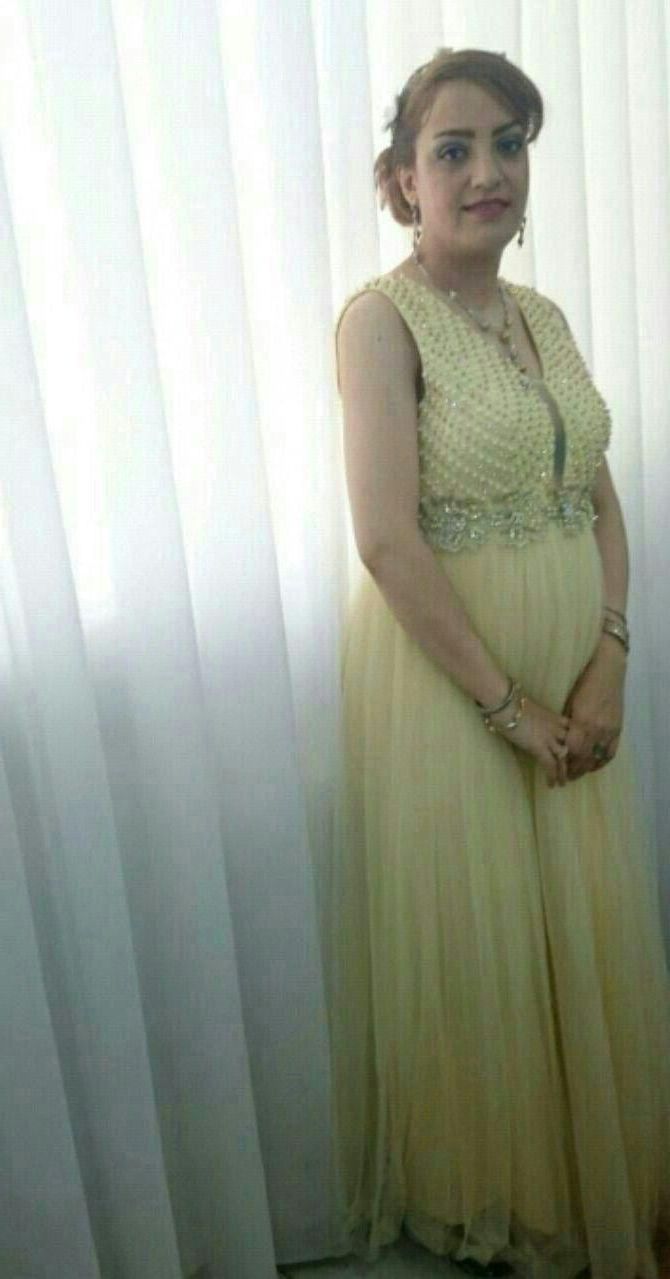 sexy iranian wife 