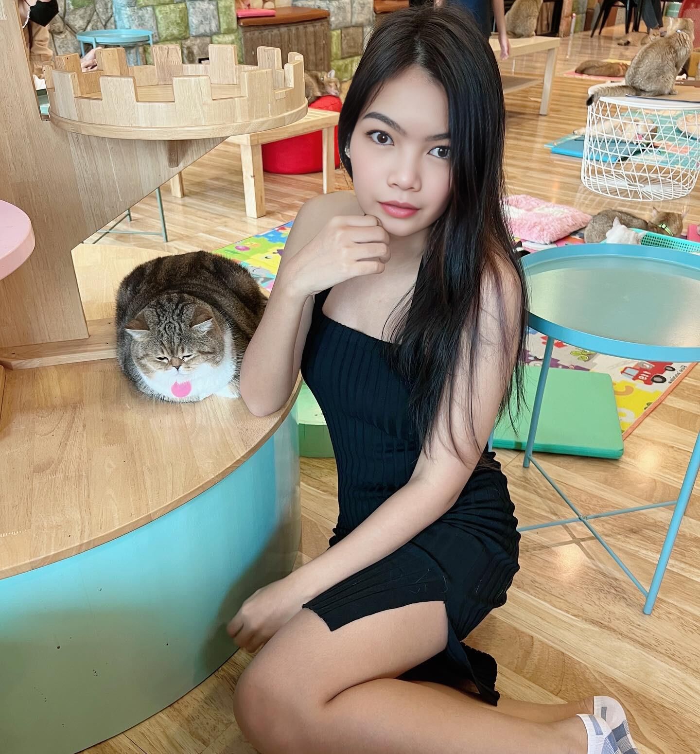 Akira, I am your Asian bondage slut...what would you do with me?