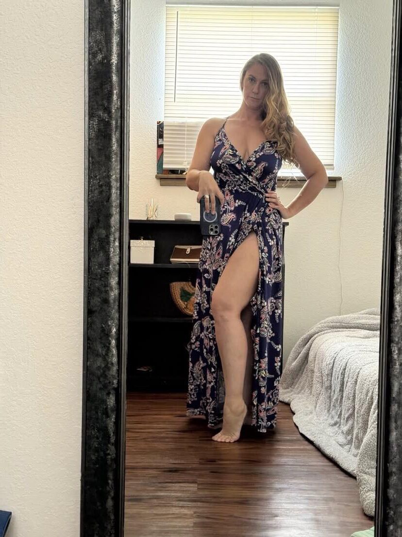  Cell Phone Selfie