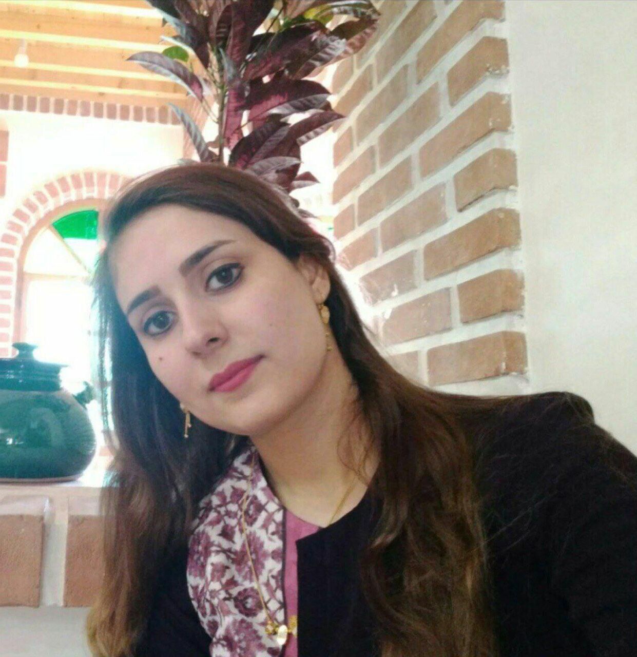 sexy iranian wife 