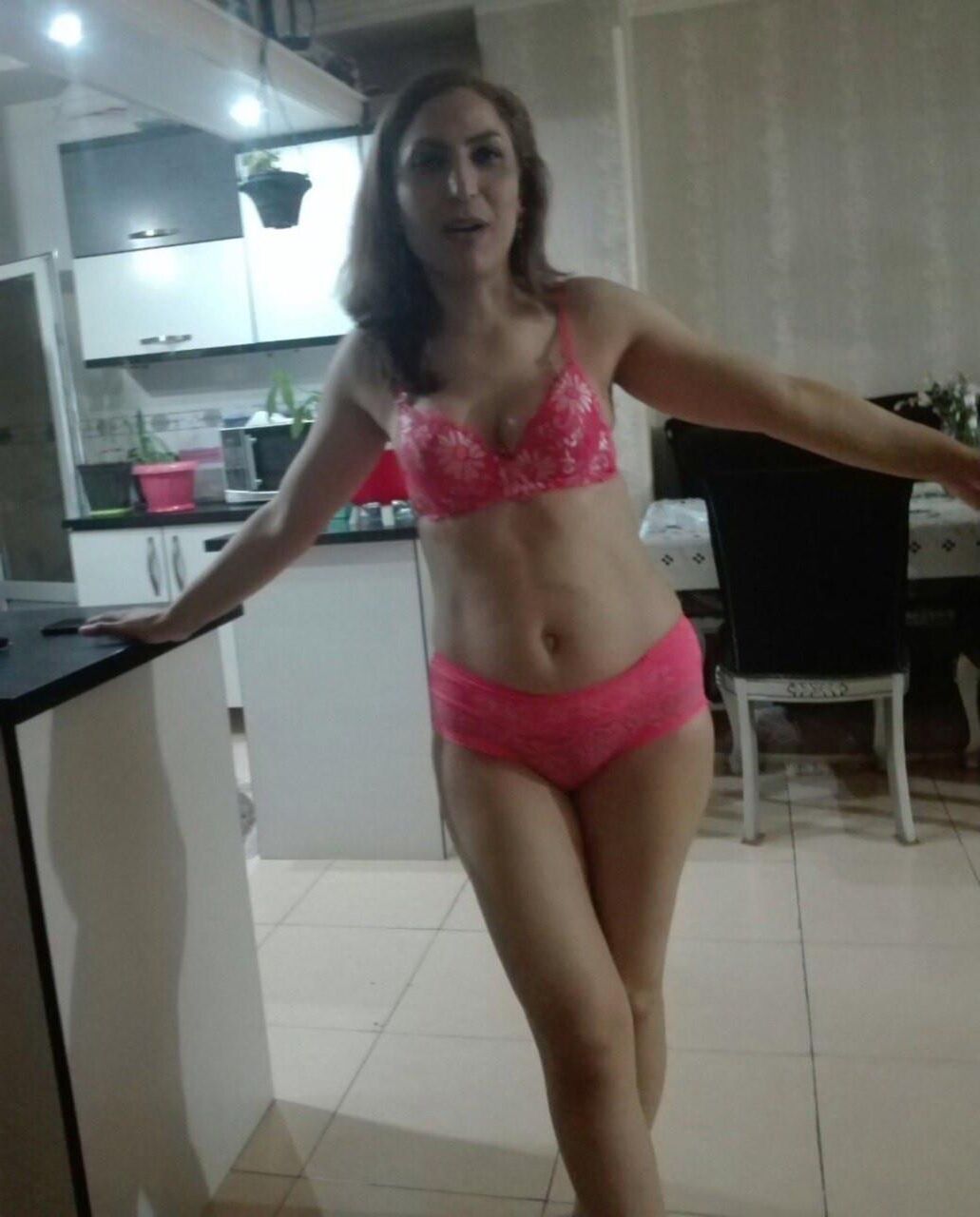 sexy iranian wife 