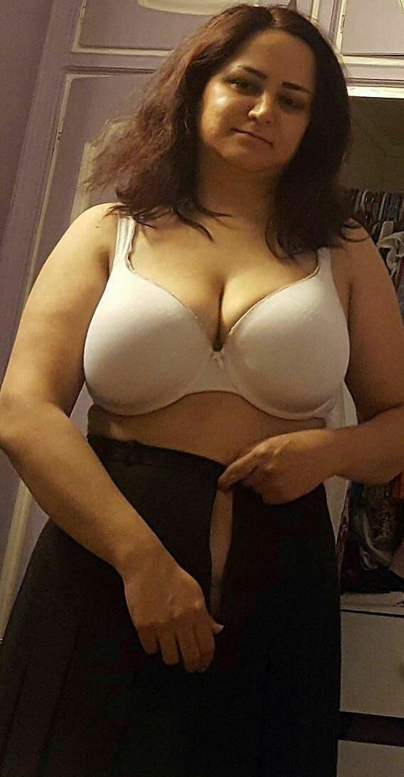 sexy iranian wife 
