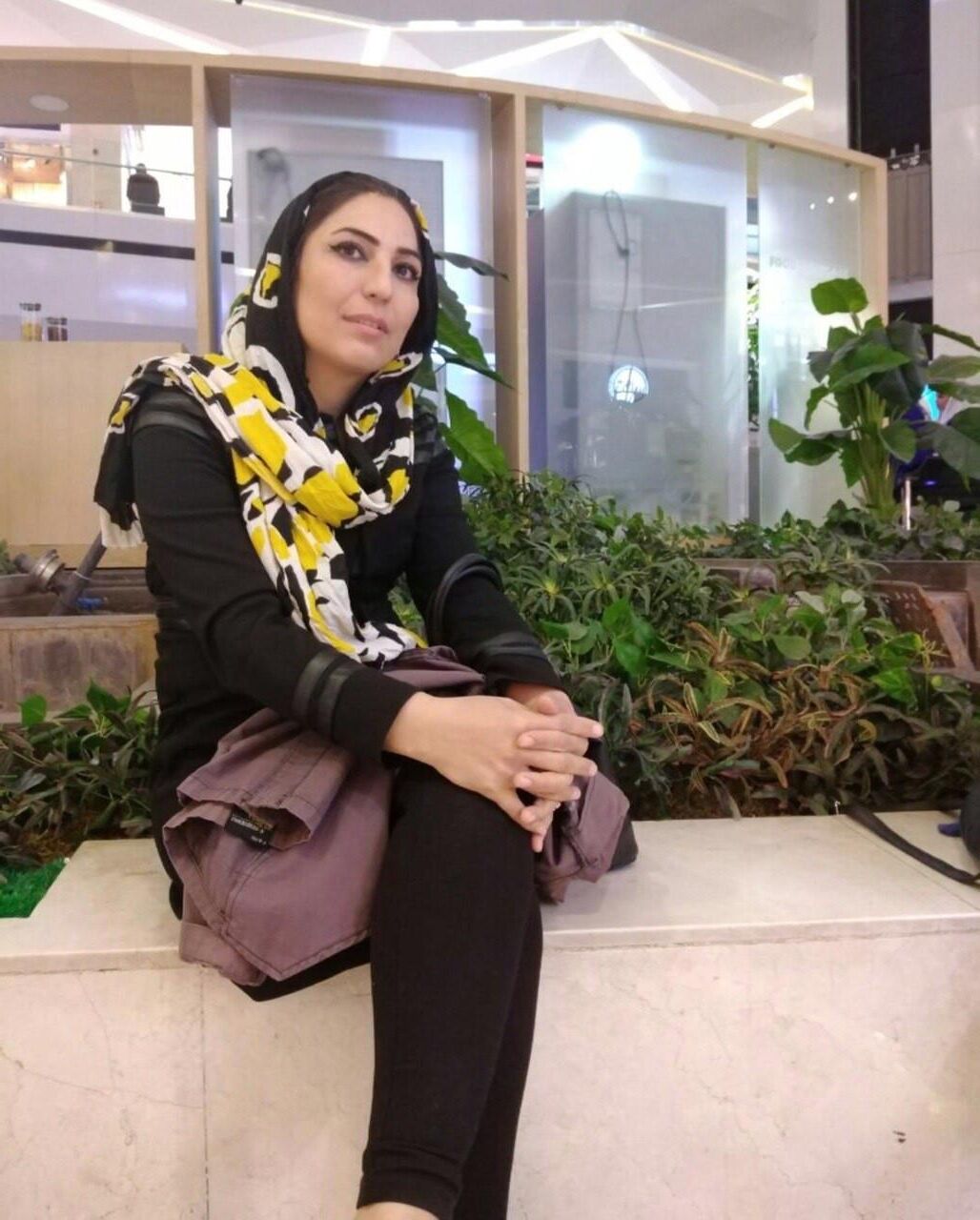 sexy iranian wife 
