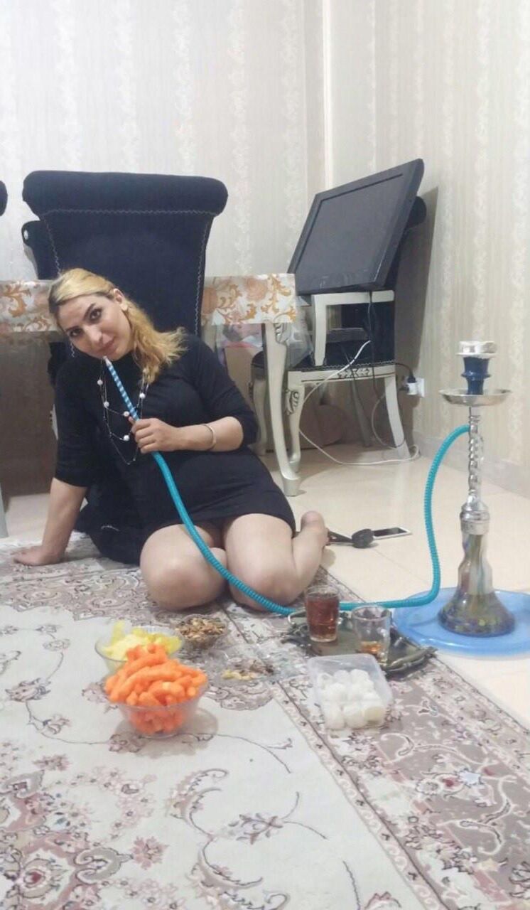 sexy iranian wife 