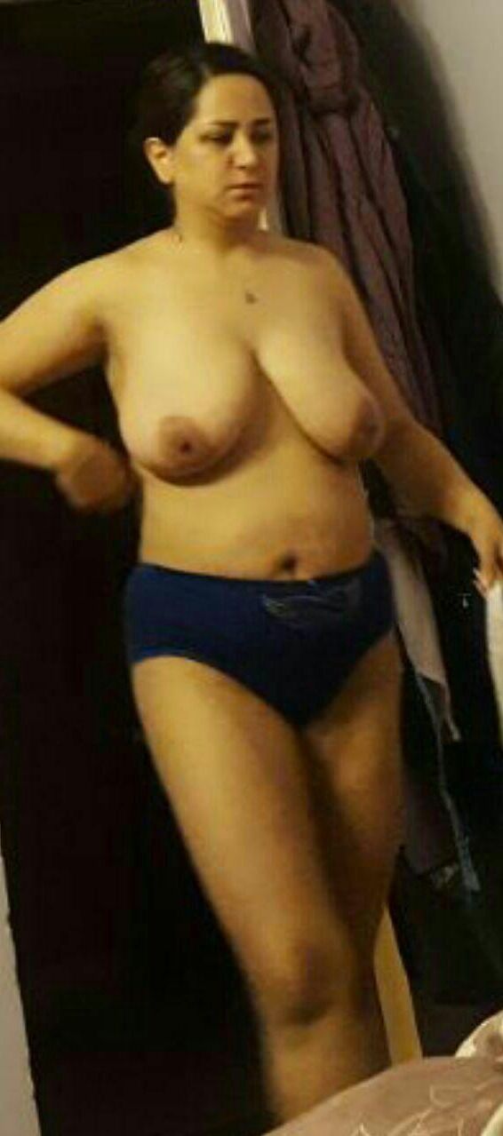 sexy iranian wife 