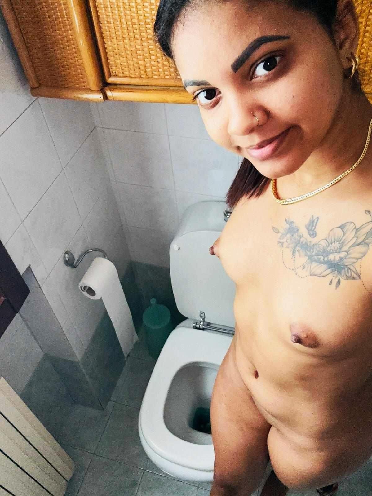 Laura u ich wollen zusammen den Bullen kaputt rammeln^^