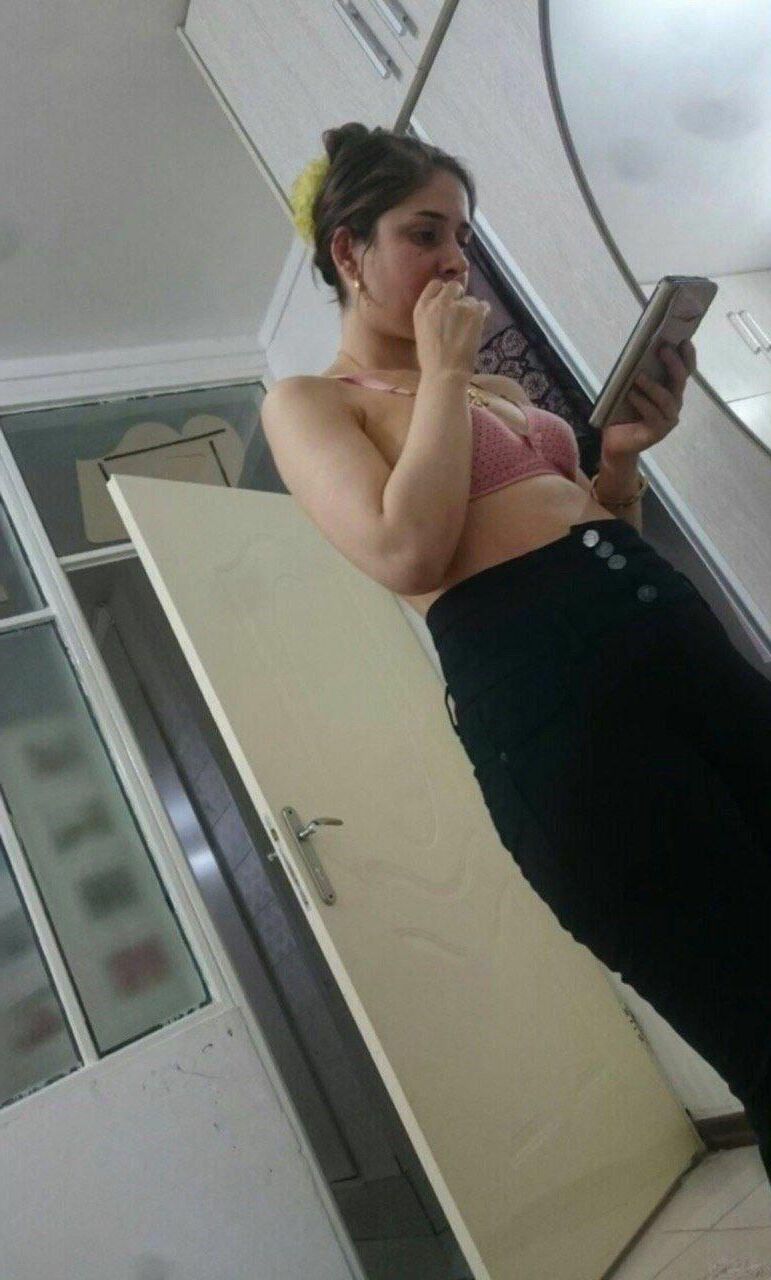 sexy iranian wife 