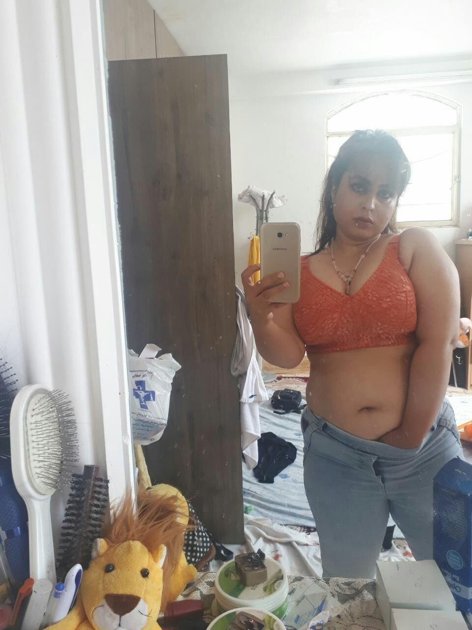 sexy iranian wife 