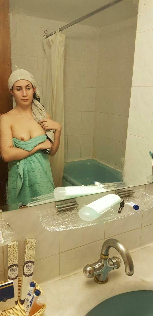 sexy iranian wife 