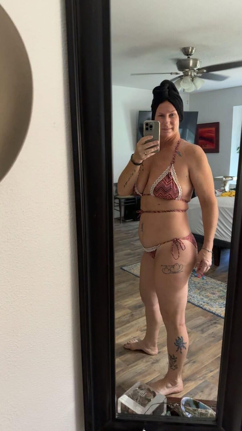  Cell Phone Selfie