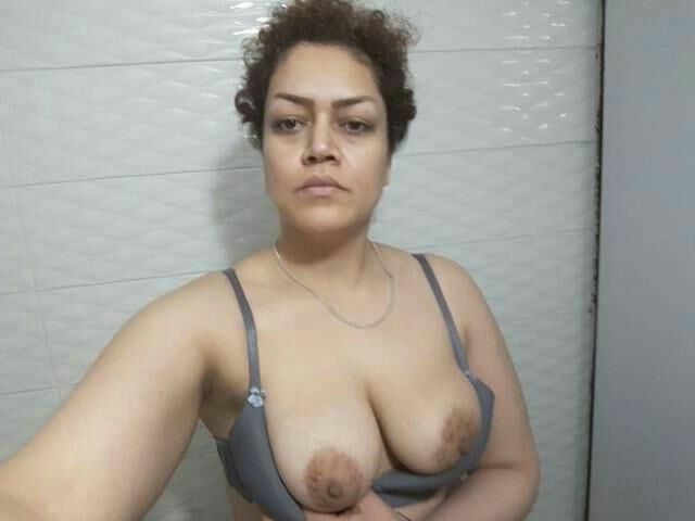 sexy iranian wife 