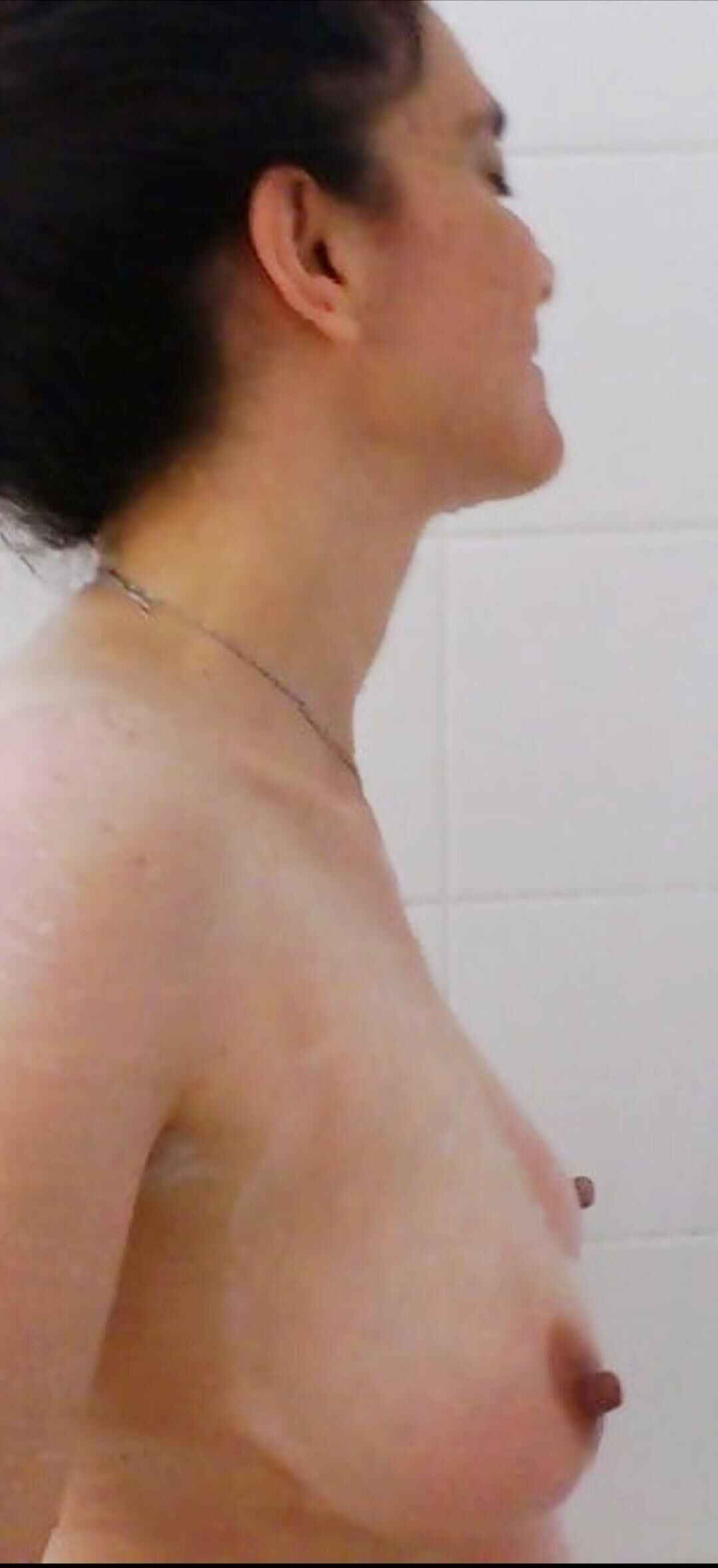 Elisa in the shower