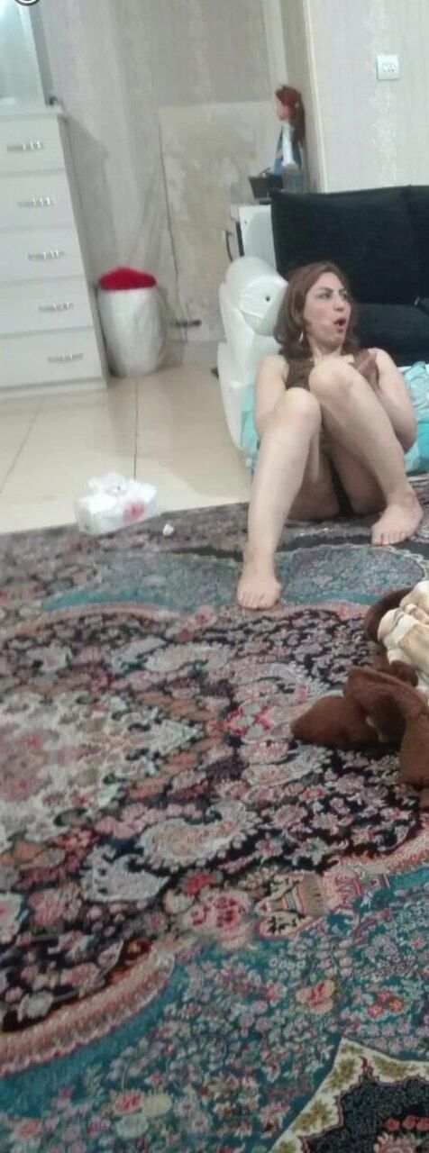 sexy iranian wife 