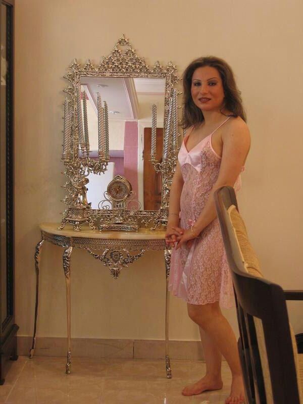 sexy iranian wife 