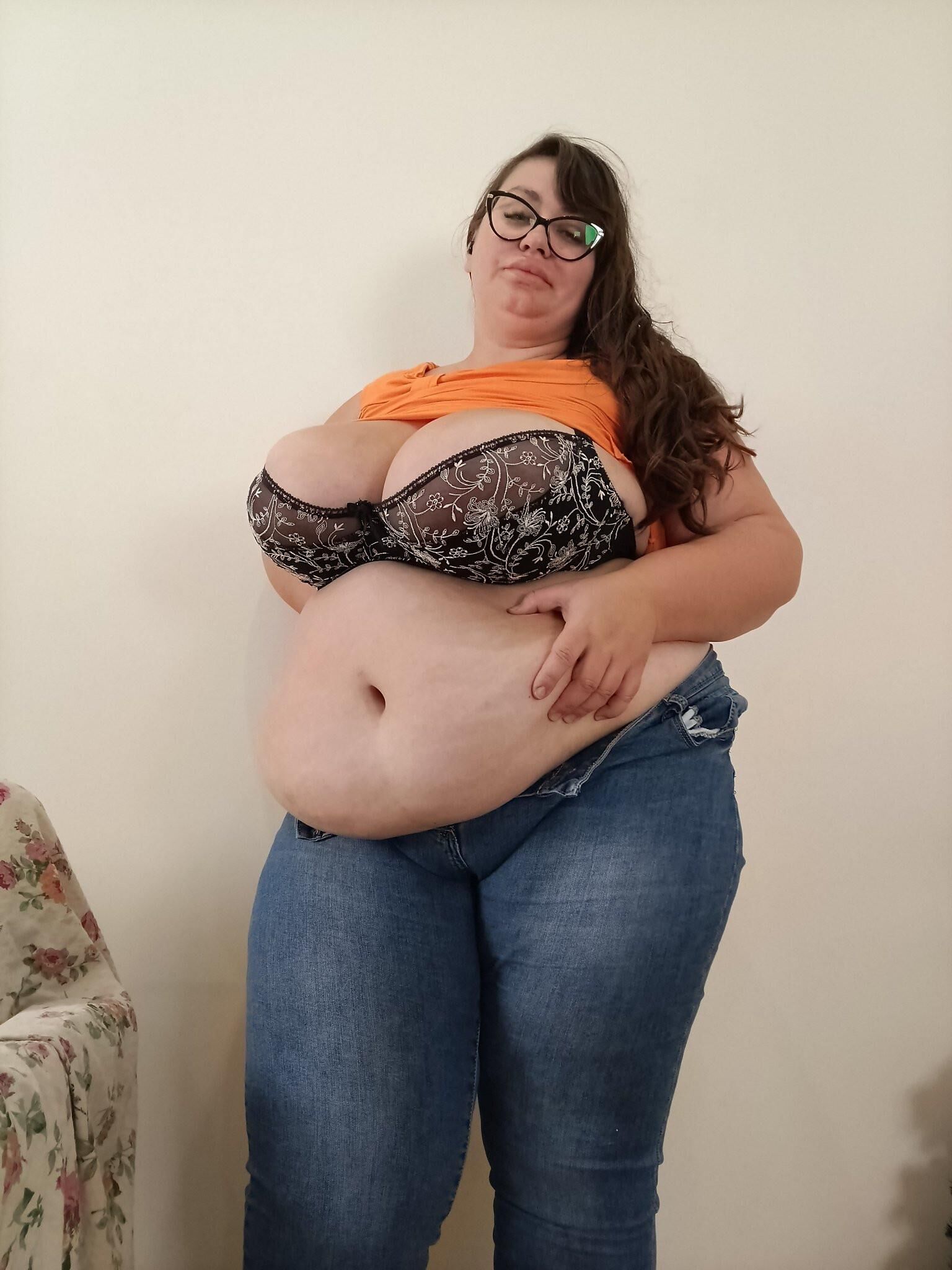 BBWクイーンニーナドールがついに露出しました