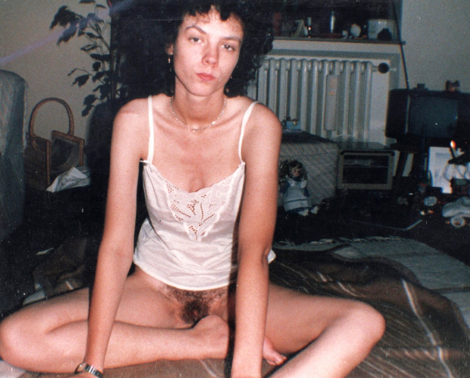 UNE BIEN BONNE MILF AU FIL DU TEMPS