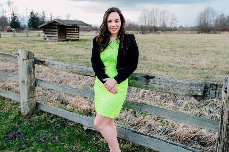 P Interesse an Schönheit junger Frau Modeblogger