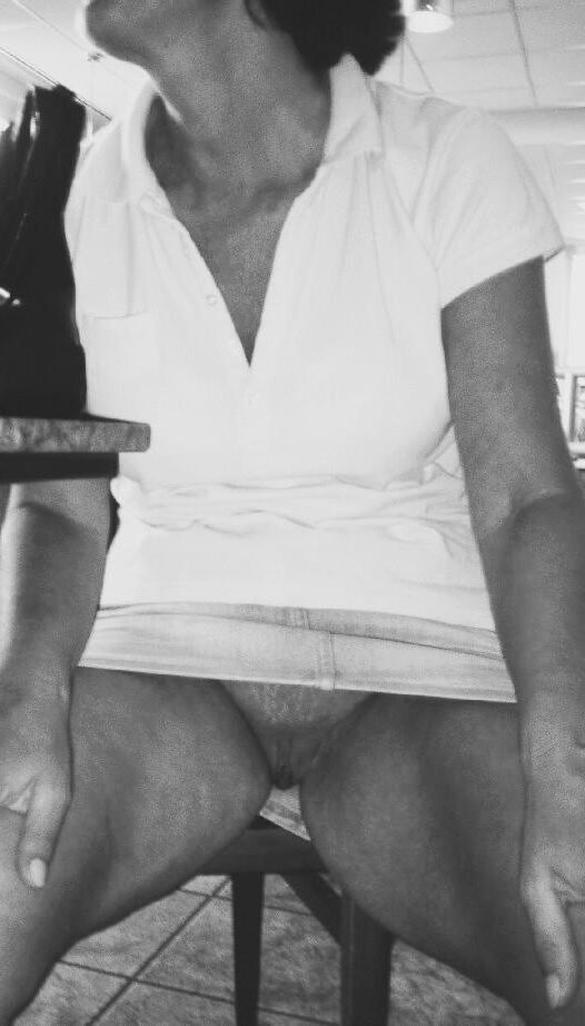 Maja Zonder Slip em Openbaar