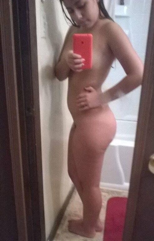 Sexy Latina Teen Selfies