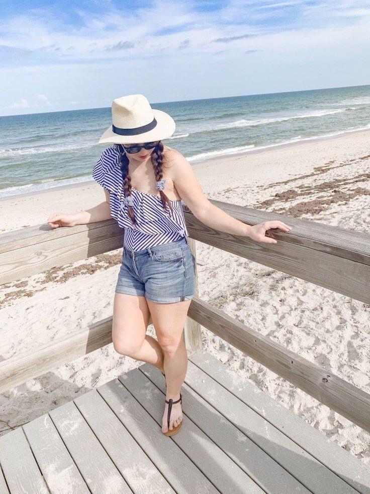 P Interesse an Schönheit junger Frau Modeblogger