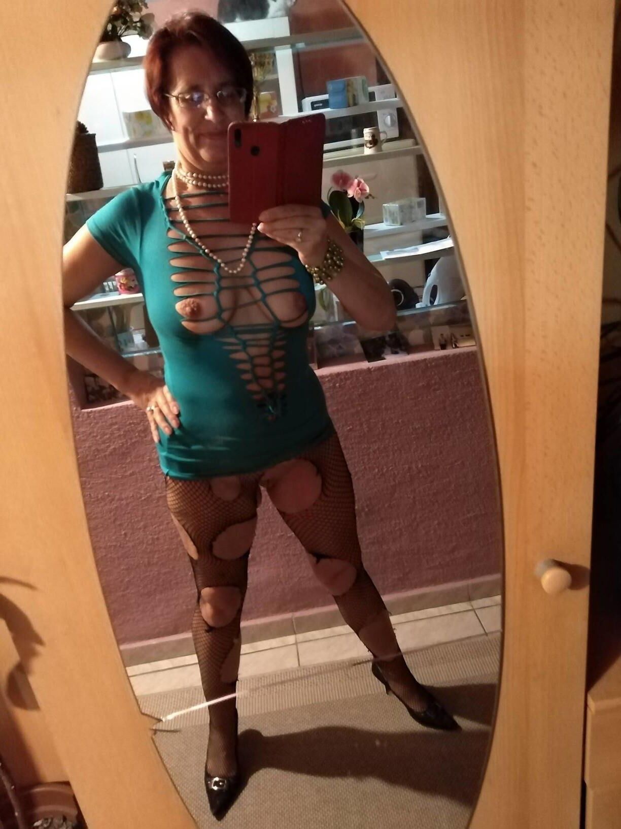Sa Mere la pute ... en personne !!