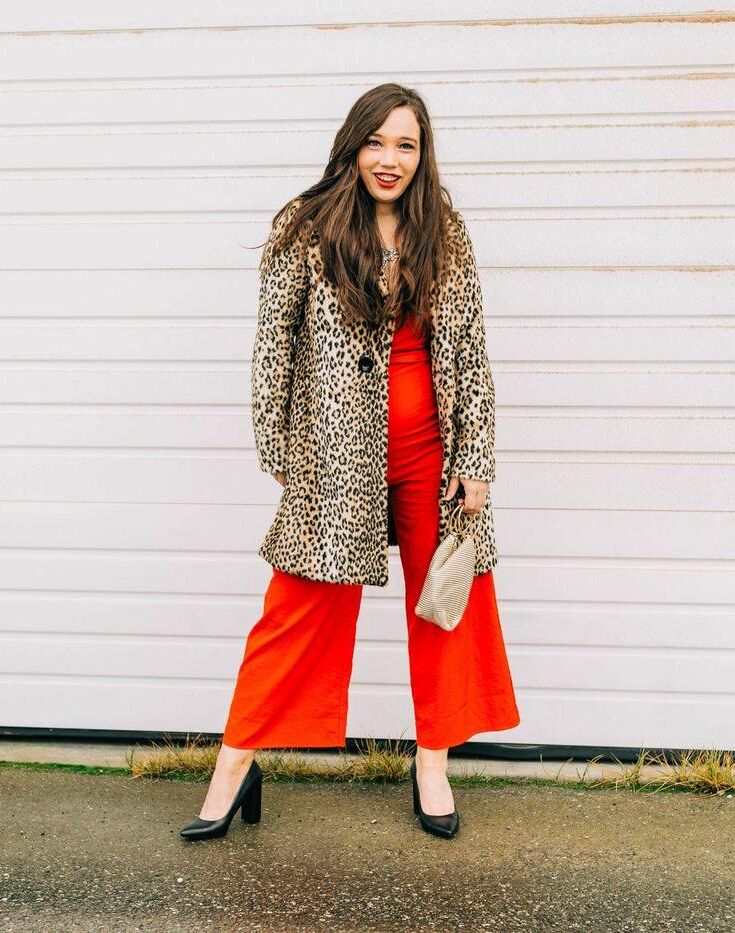 P Interesse an Schönheit junger Frau Modeblogger