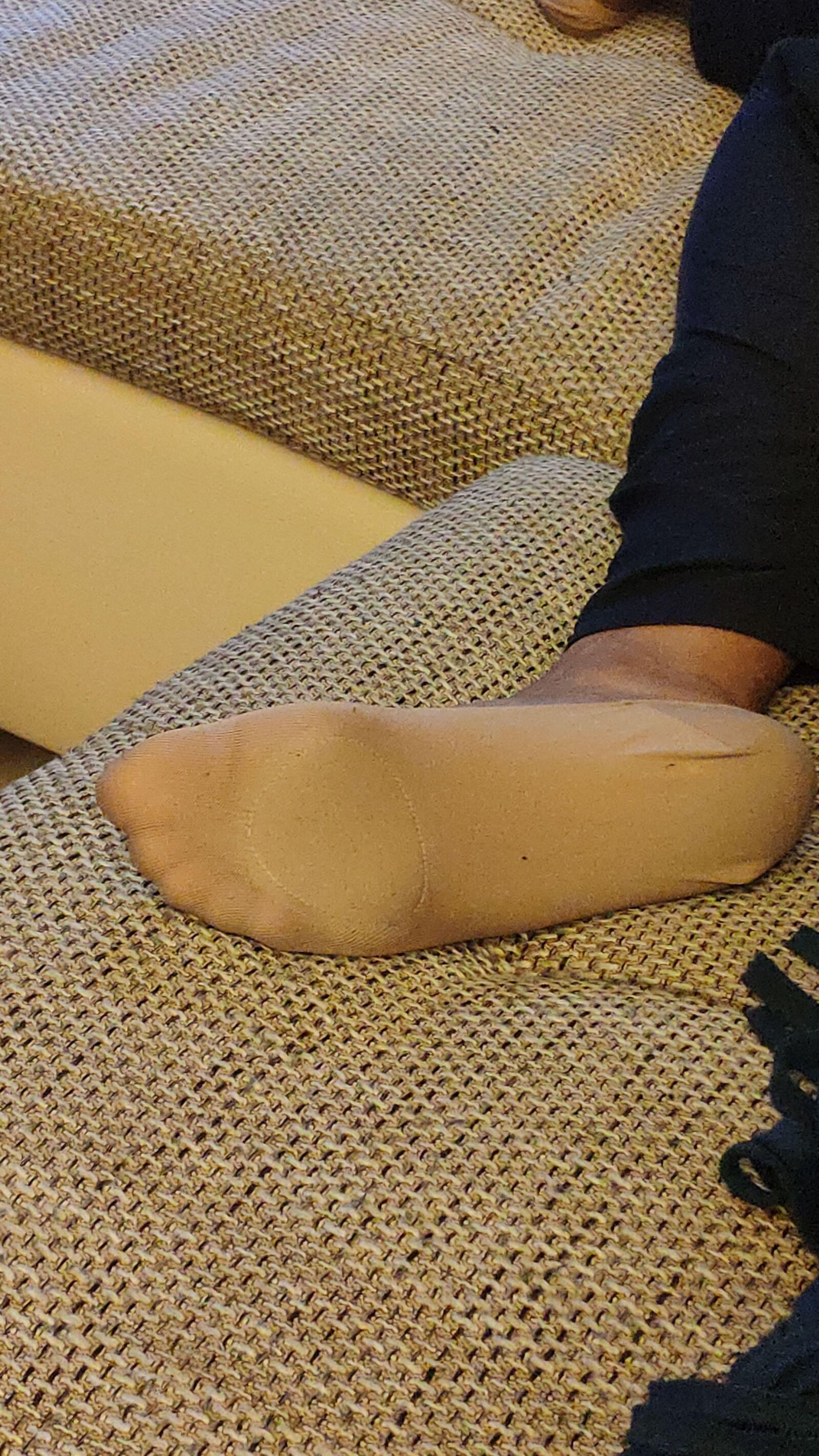 Short nylon socks, feet candids, slut wife