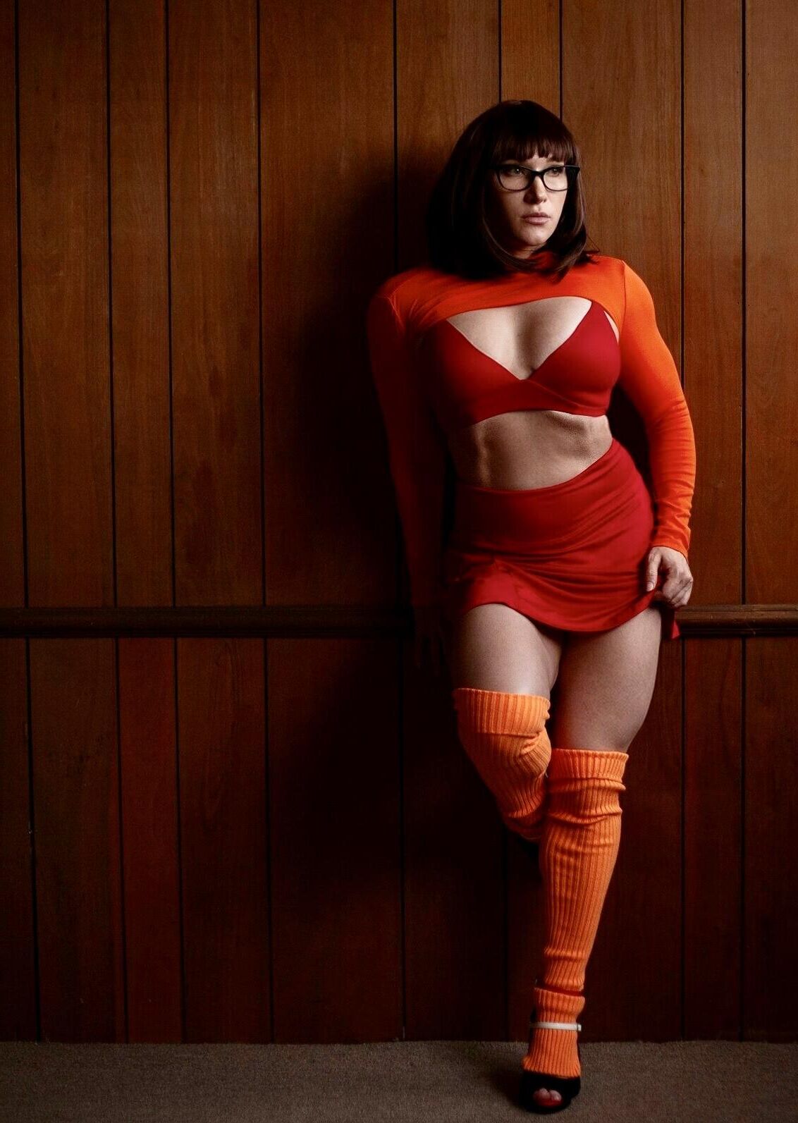 Big Shoulders Brunette 