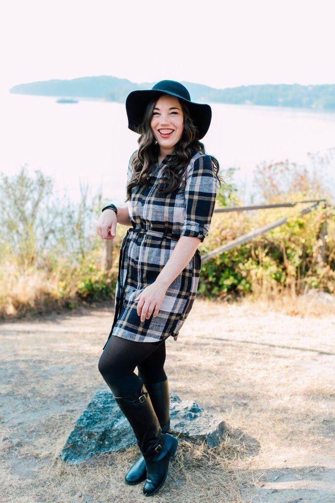 P Interesse an Schönheit junger Frau Modeblogger