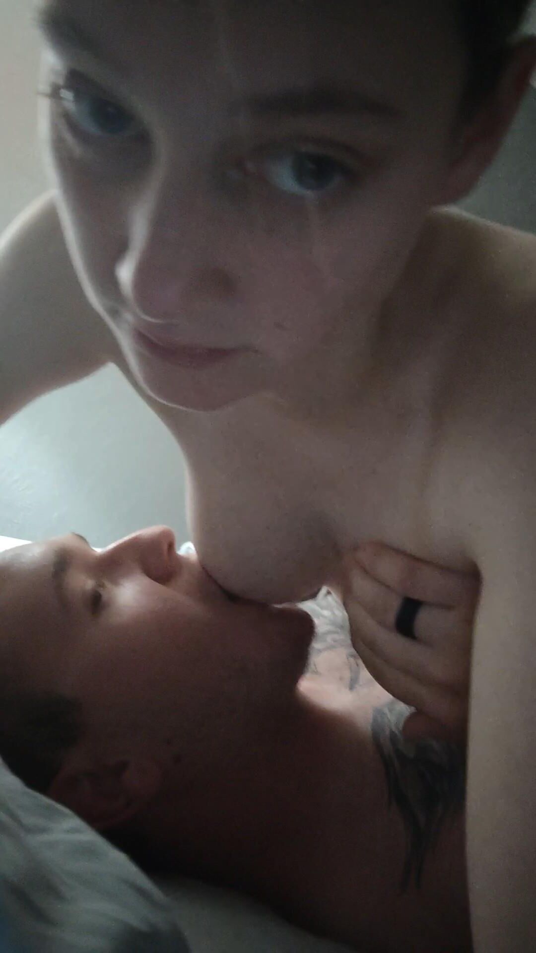 Sucer les mamelons