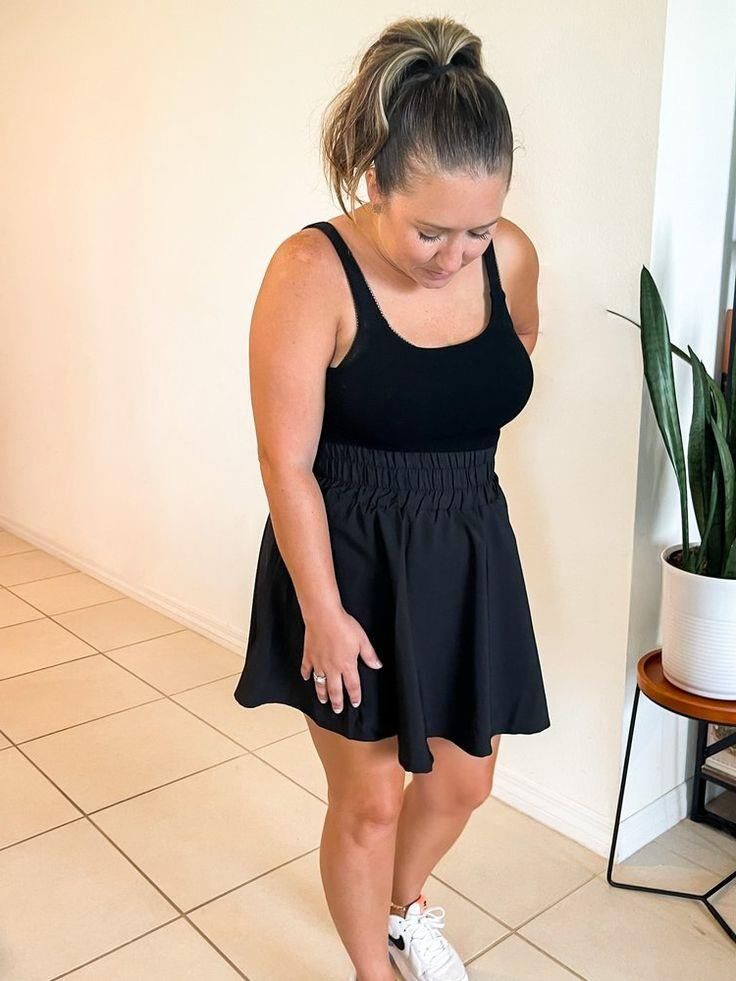 P Intérêt pour la beauté Focus sur la "MILF d'à côté"