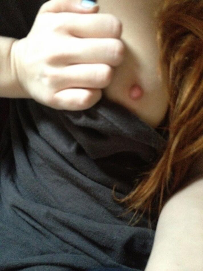 lauras reluctant online nudity