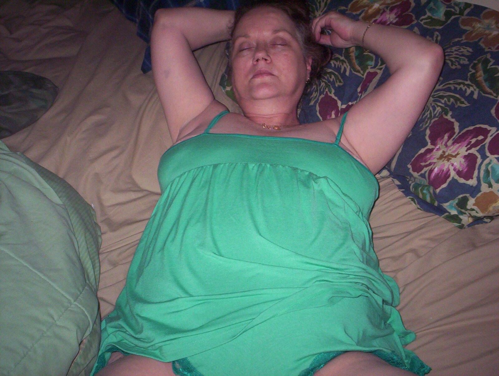 Gekleidet und ausgekleidet BBW reife Shawnee