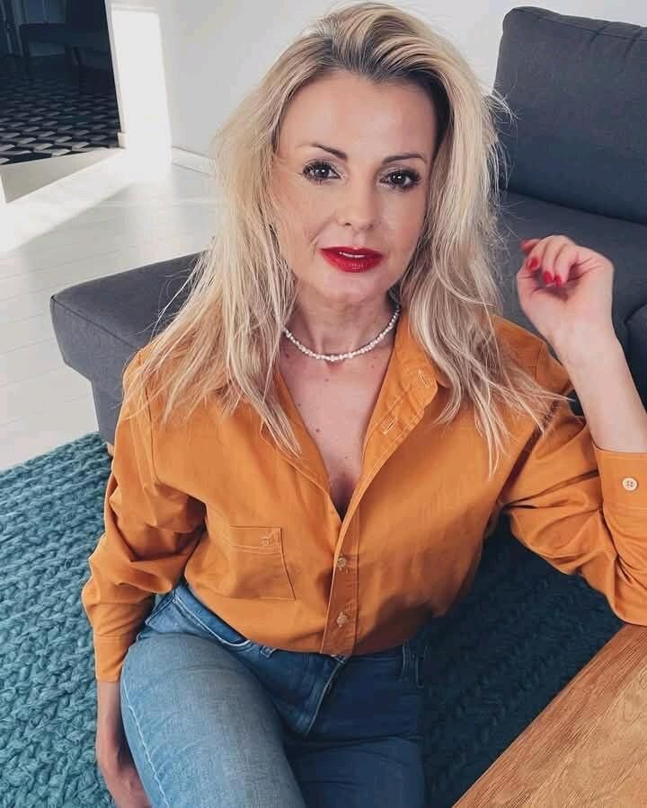 WORLD SLUTS #
