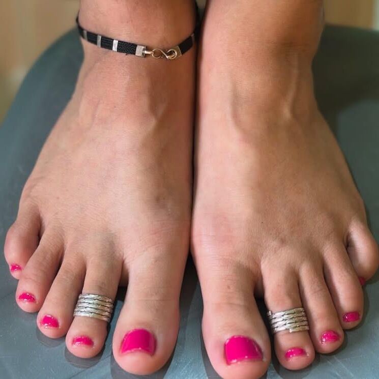  Legs, Feet, and Toes