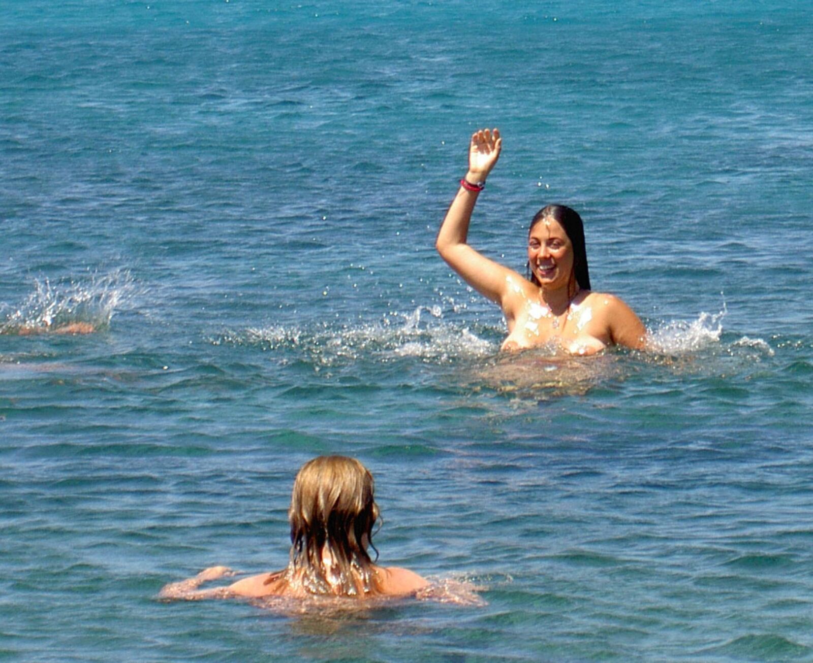 Clairwill's tribute Beach pics to 