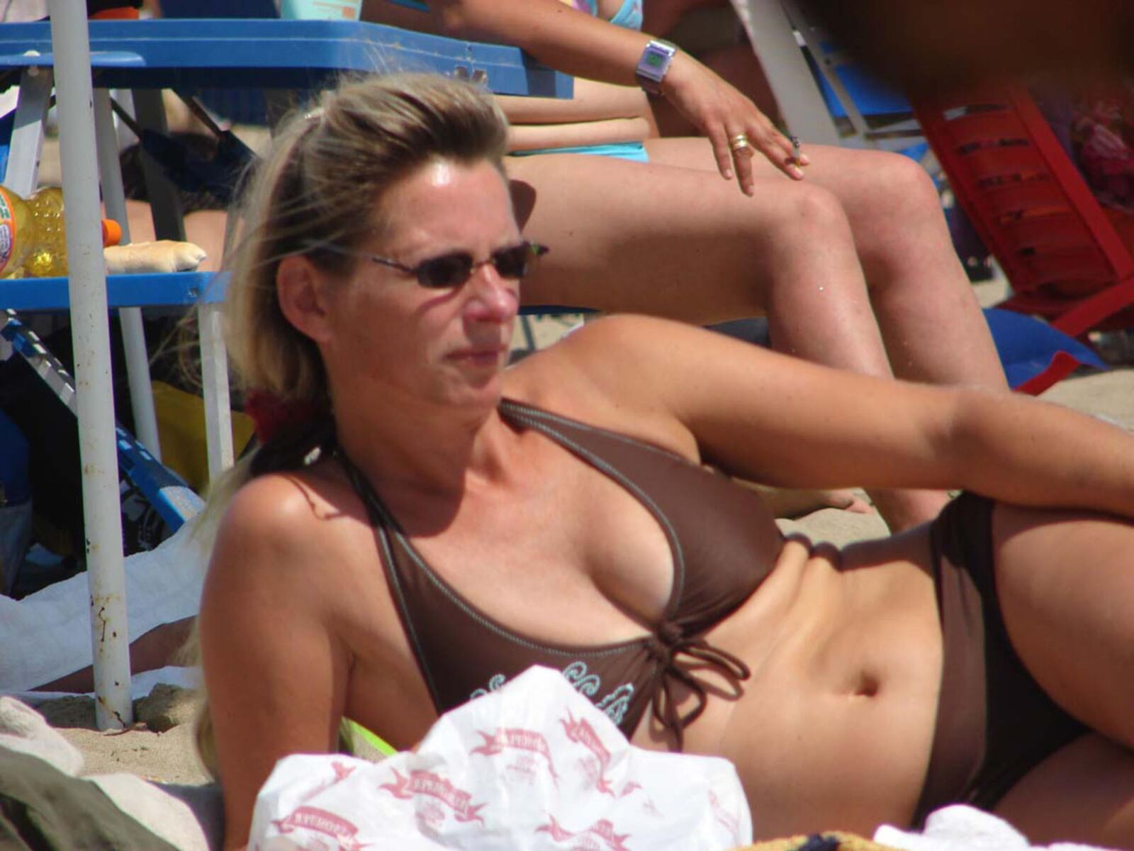 Clairwill's tribute Beach pics to 